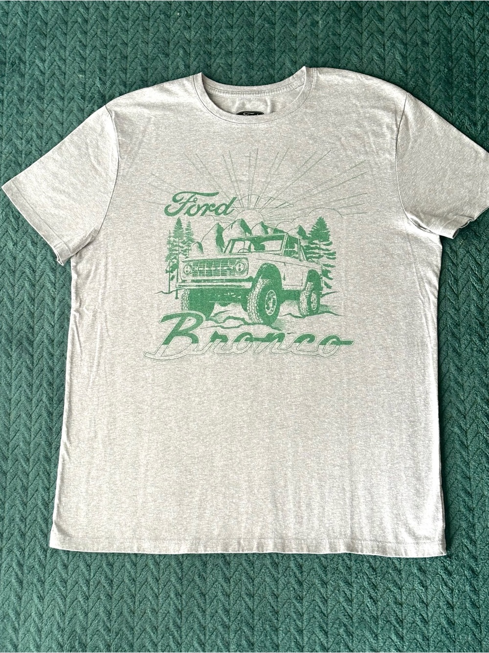 Ford Bronco Graphic T-Shirt Women’s Large Heather Gray Vintage Style
